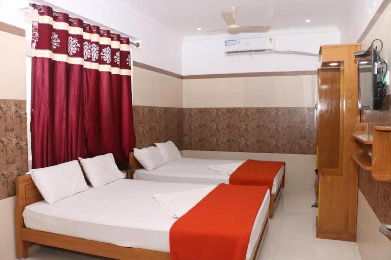 Saravanas Lodge Tiruchchendūr Exteriér fotografie